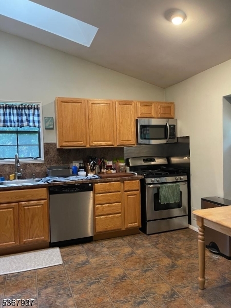 Property Photo: 9 Chippewa Trl NJ 08876