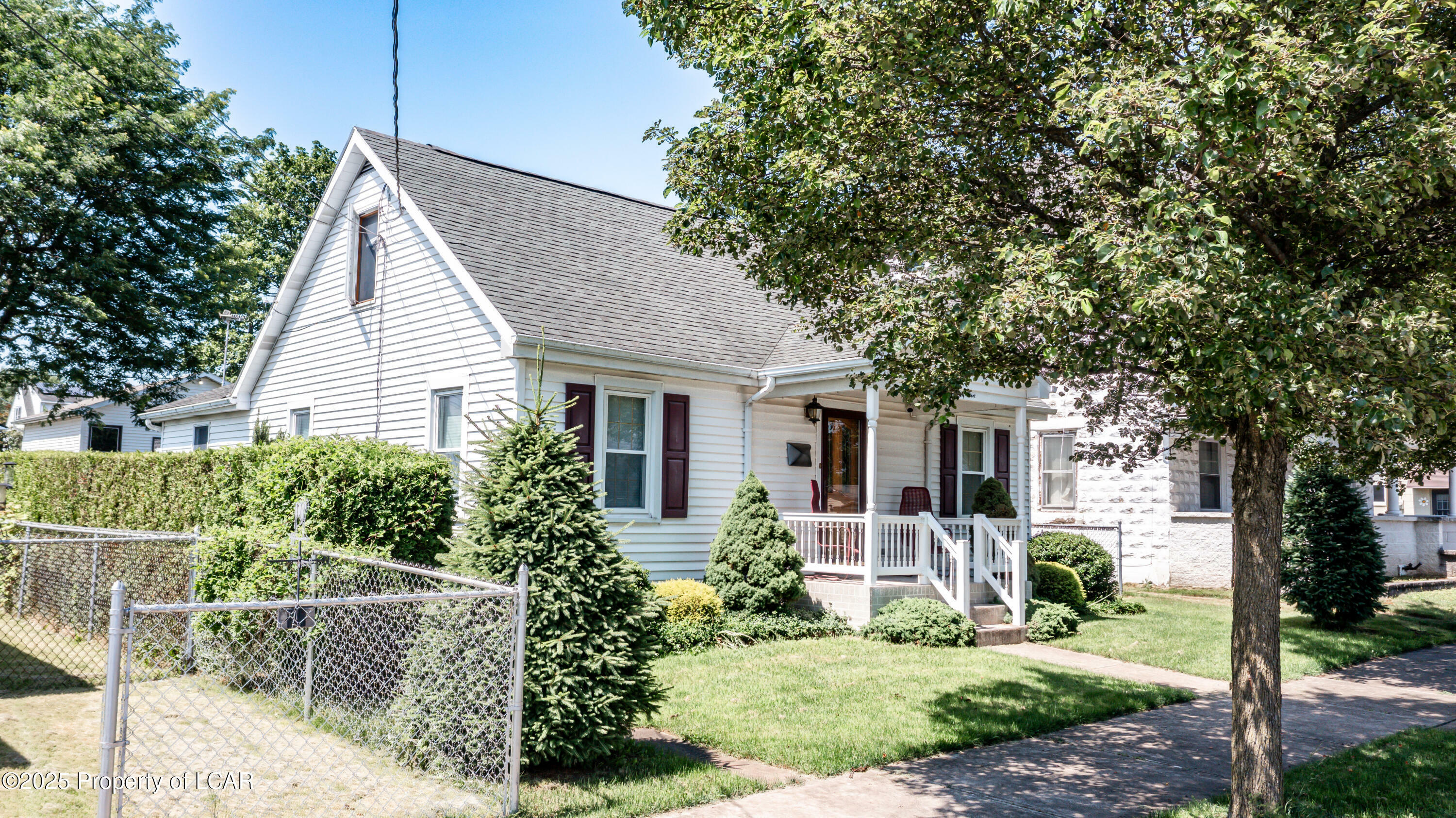 Property Photo: 435 10th Street PA 18603