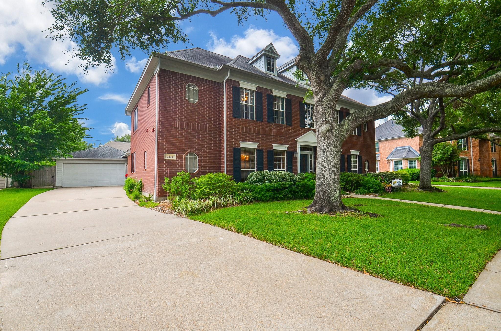 Property Photo: 3510 S Lake Village Drive Drive TX 77450
