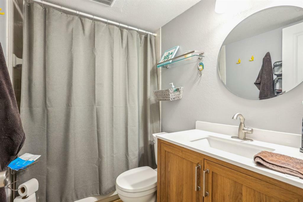 Property Photo: 101 Stratford Street 103 TX 77006