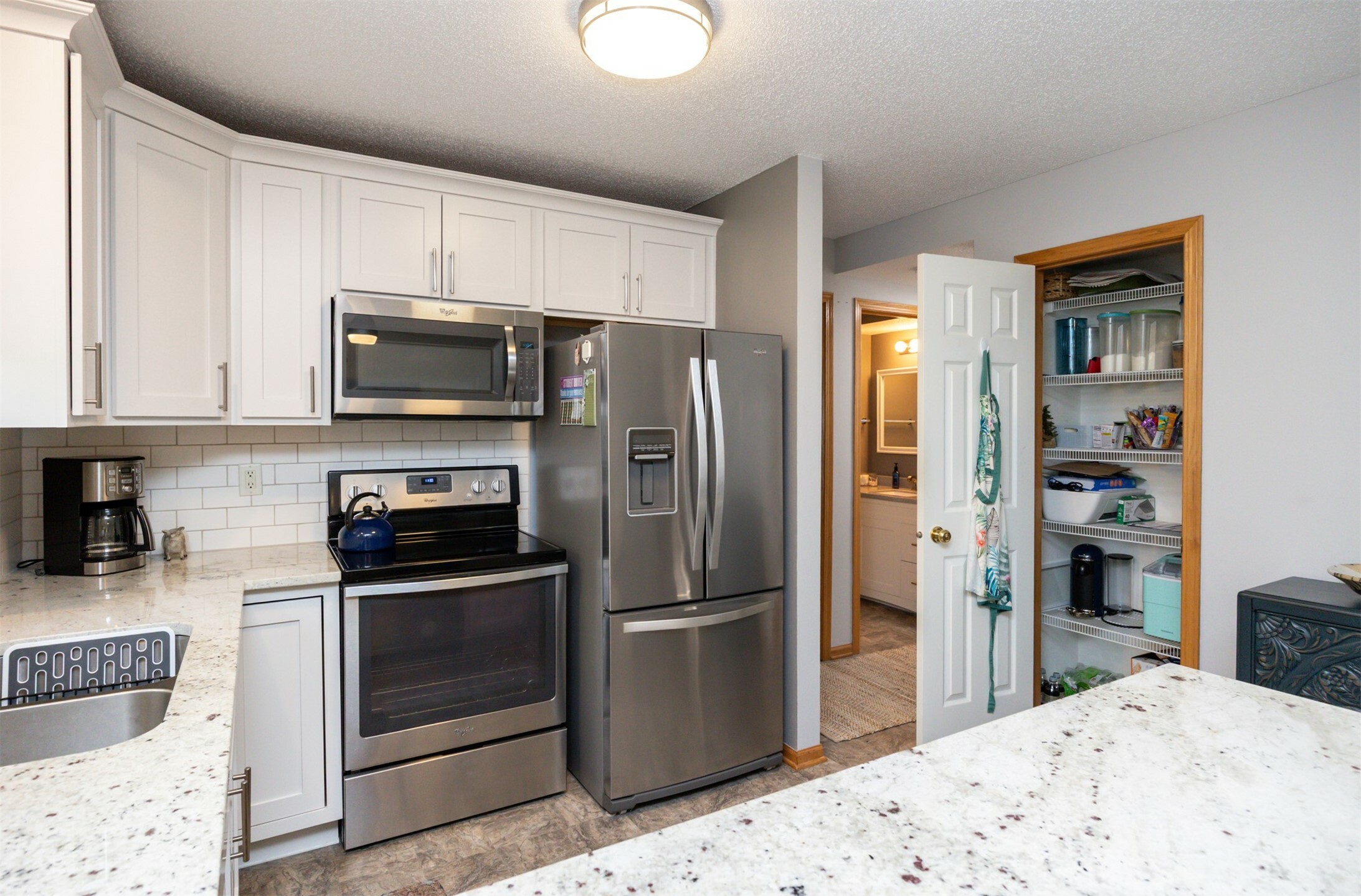 Property Photo: 1121 NW Prairie Ridge Drive IA 50023