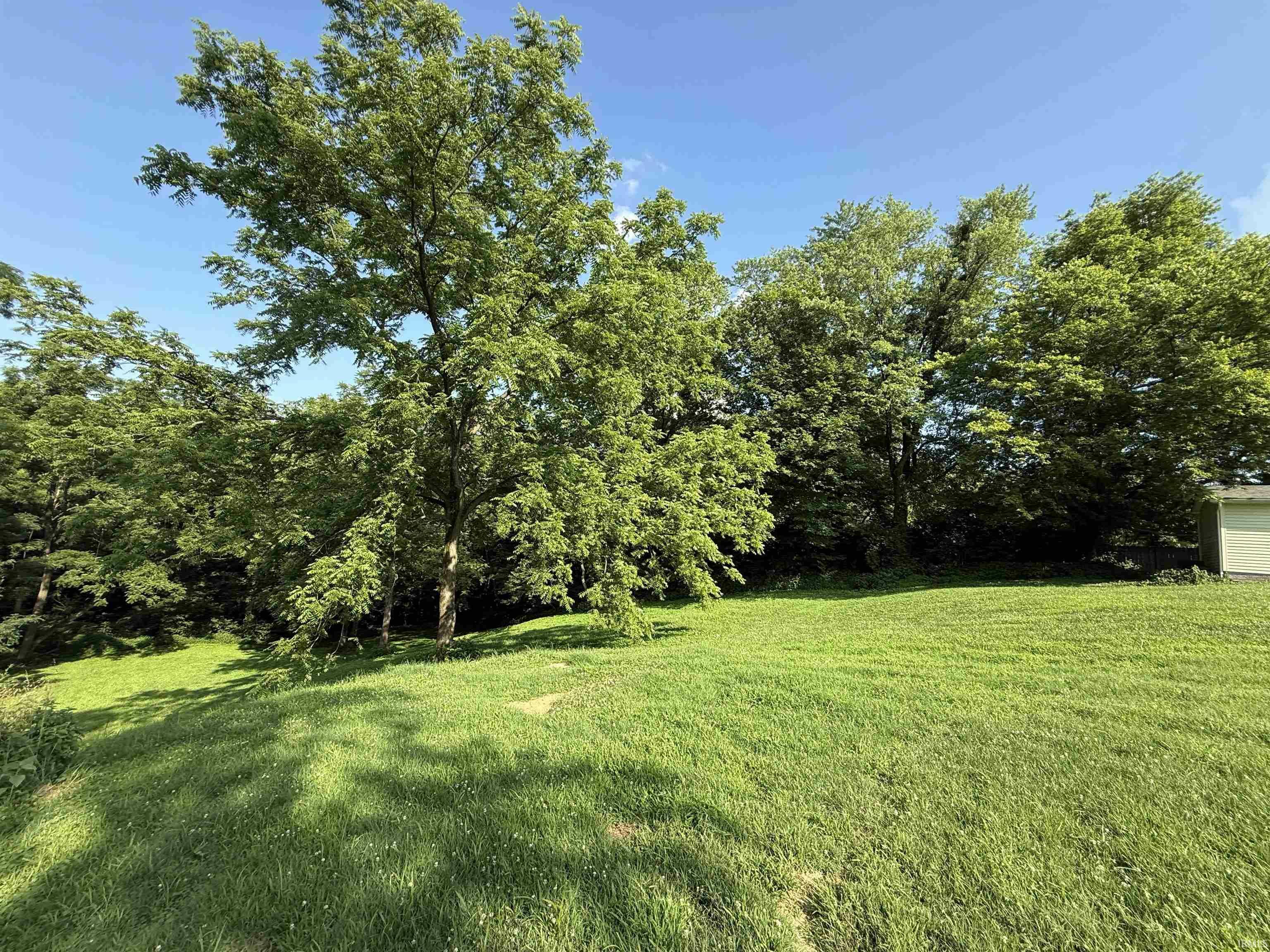 Property Photo: 7922 Yankeetown Road IN 47630