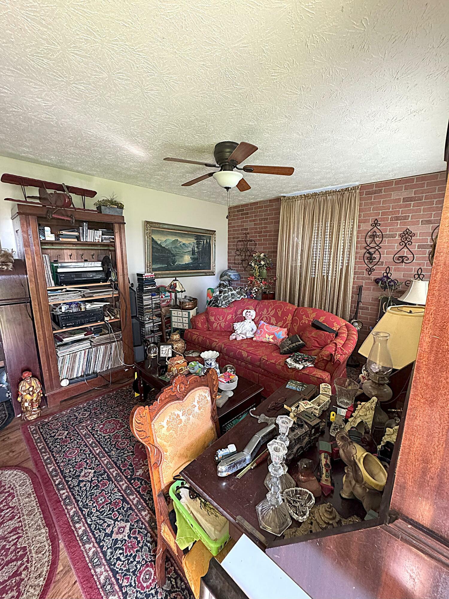 Property Photo: 1892 Graefenburg Road KY 40342
