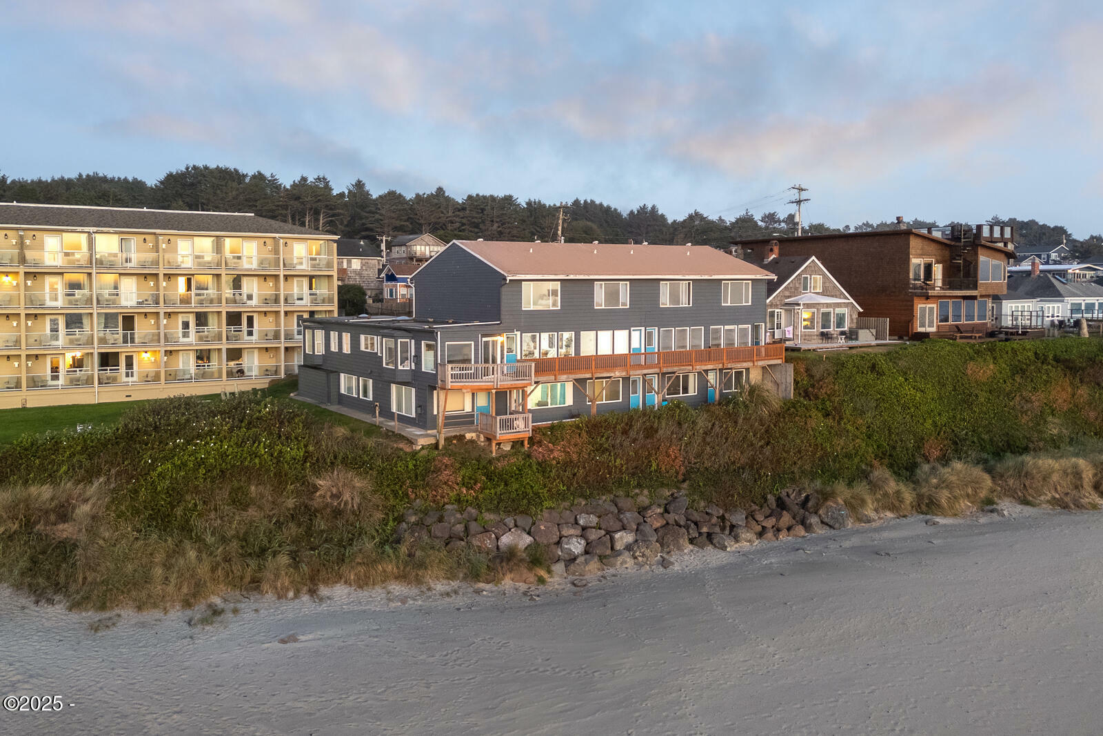 Property Photo: 3929 NW Jetty Avenue 1 OR 97367