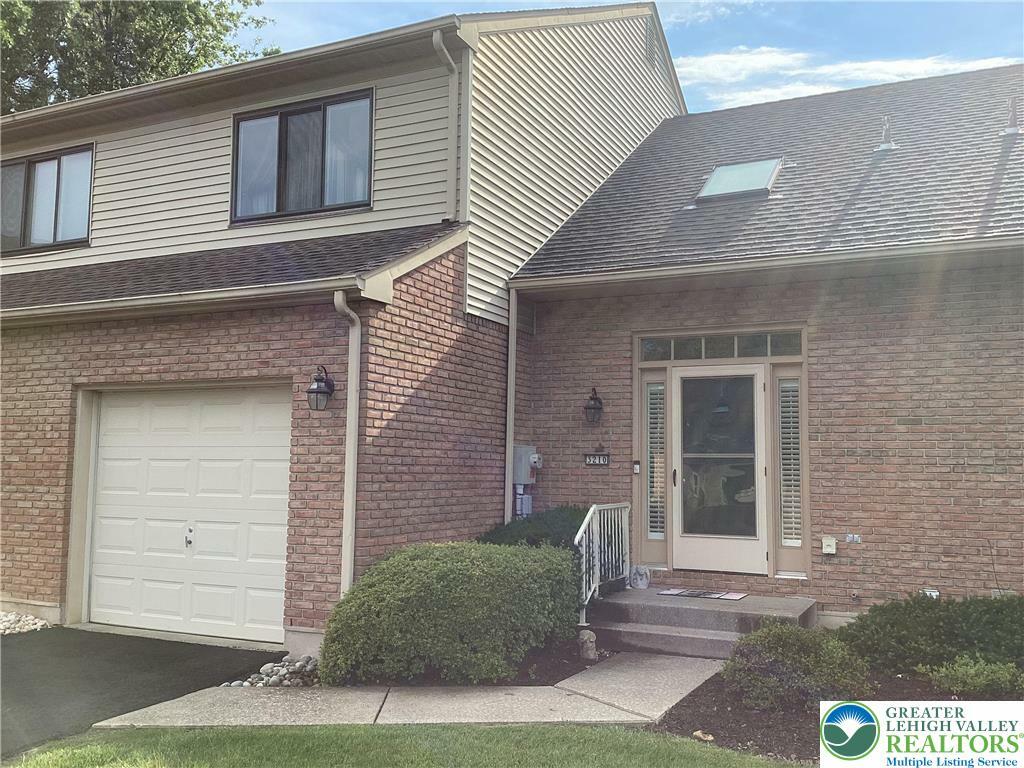 Property Photo:  3210 Oakland Square Drive  PA 18020 