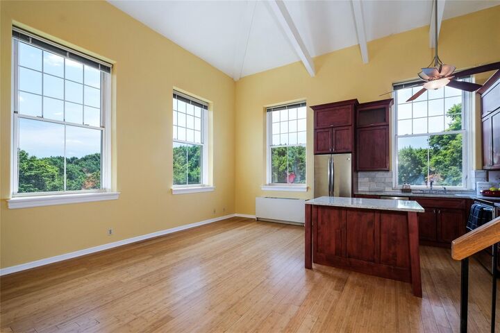 Property Photo: 6111 Villa At The Woods NY 10566