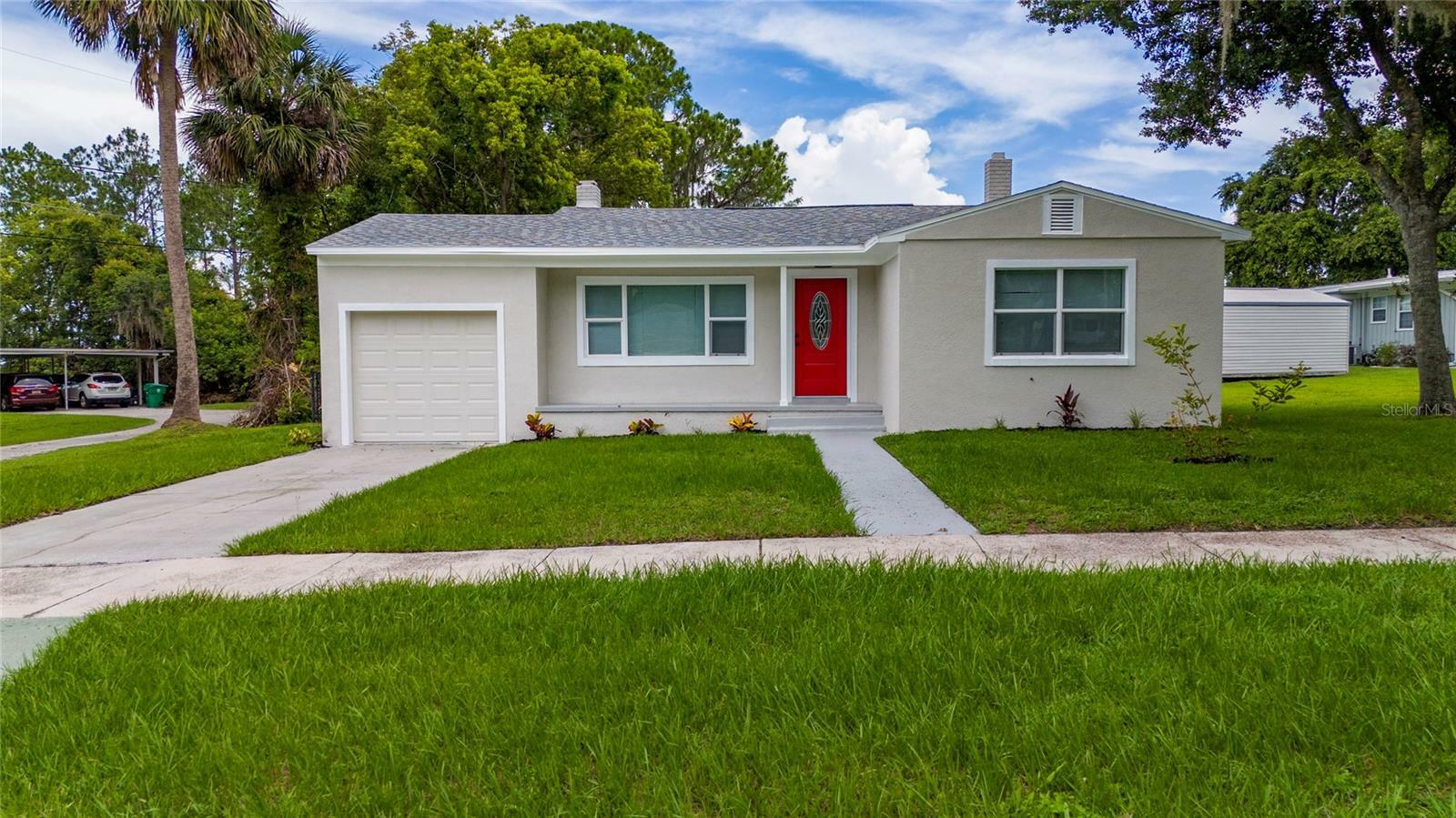 Property Photo: 113 W Division Street FL 34787