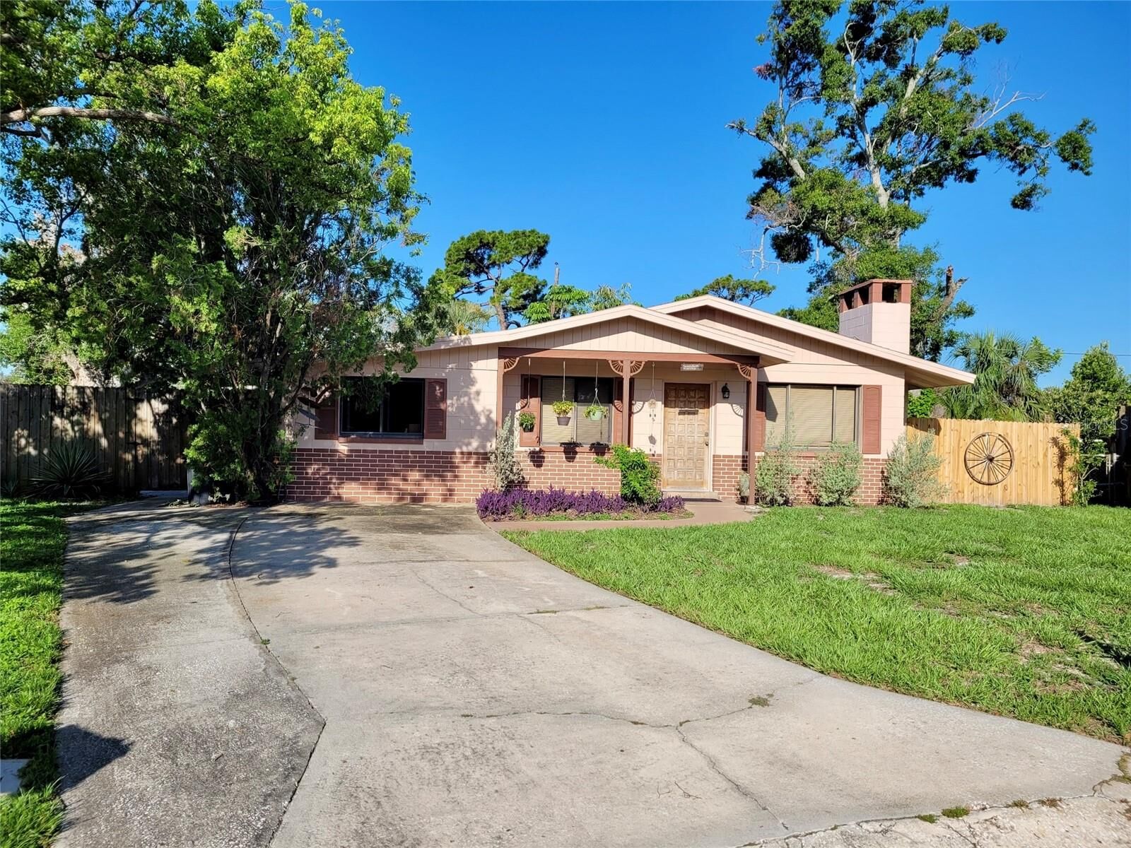 Property Photo:  6285 52nd Court N  FL 33709 