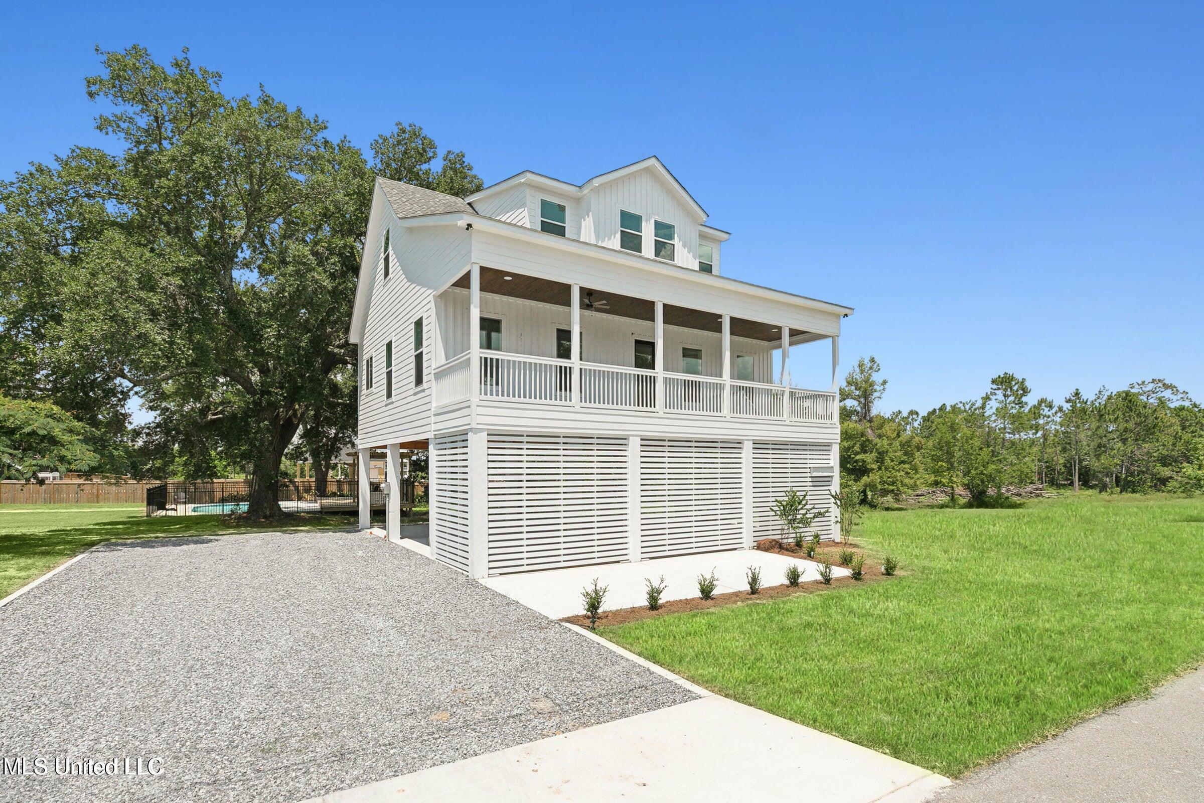Property Photo: 225 Magnolia Avenue MS 39571