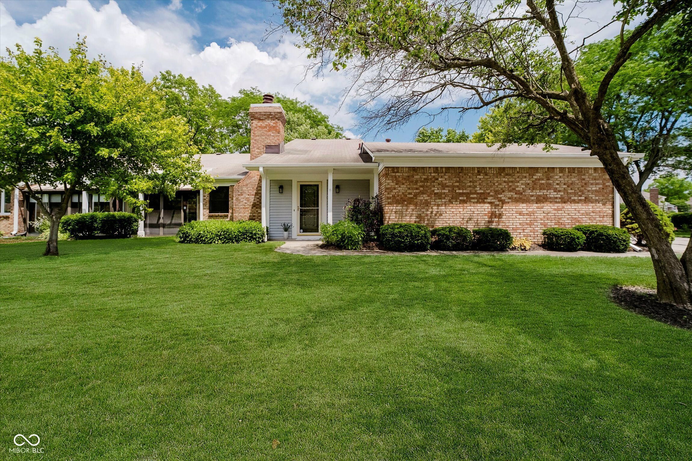 Property Photo: 1540 Roanoke Drive IN 46077