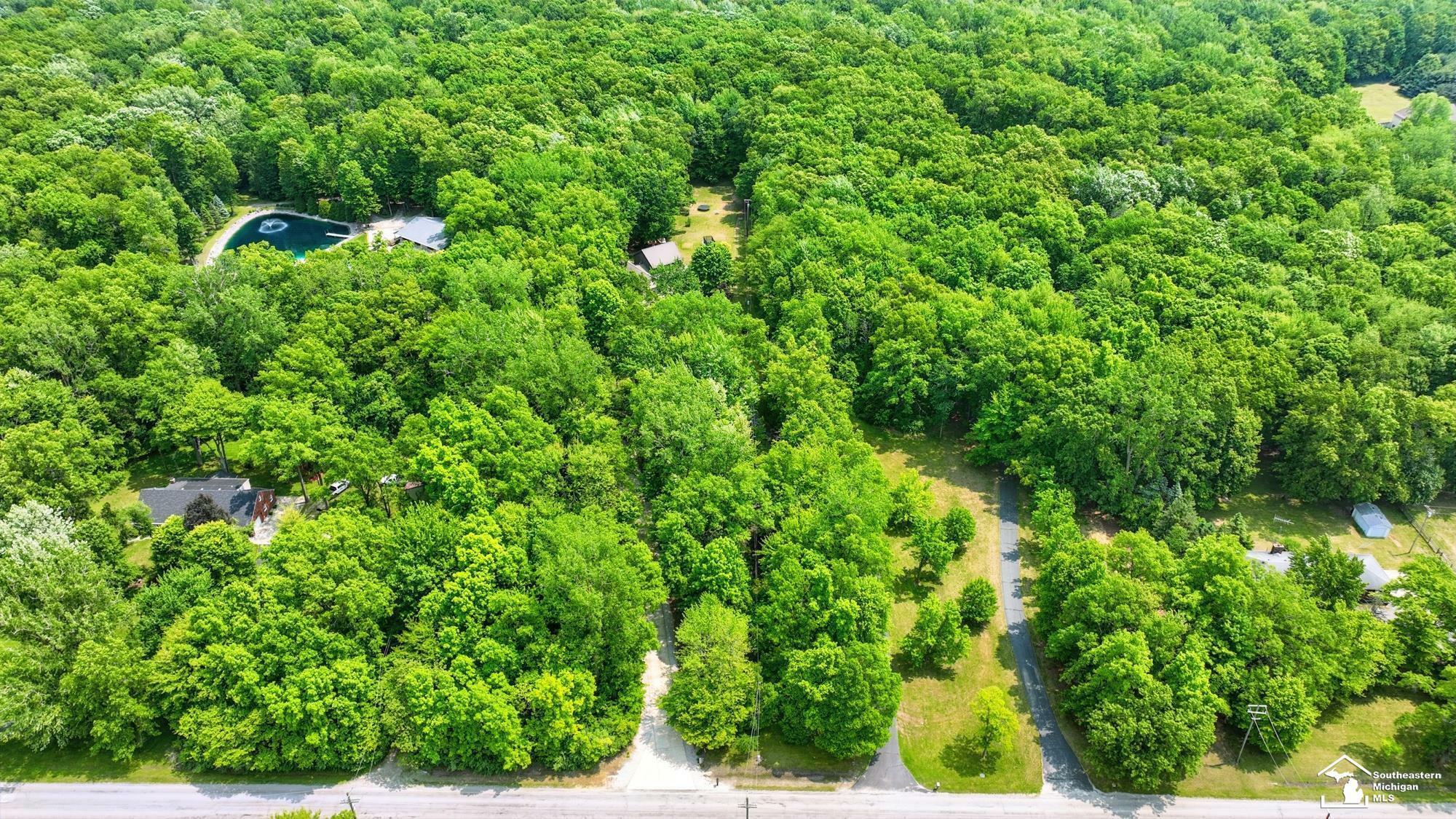 Property Photo:  2037 Wells Road  MI 48131 