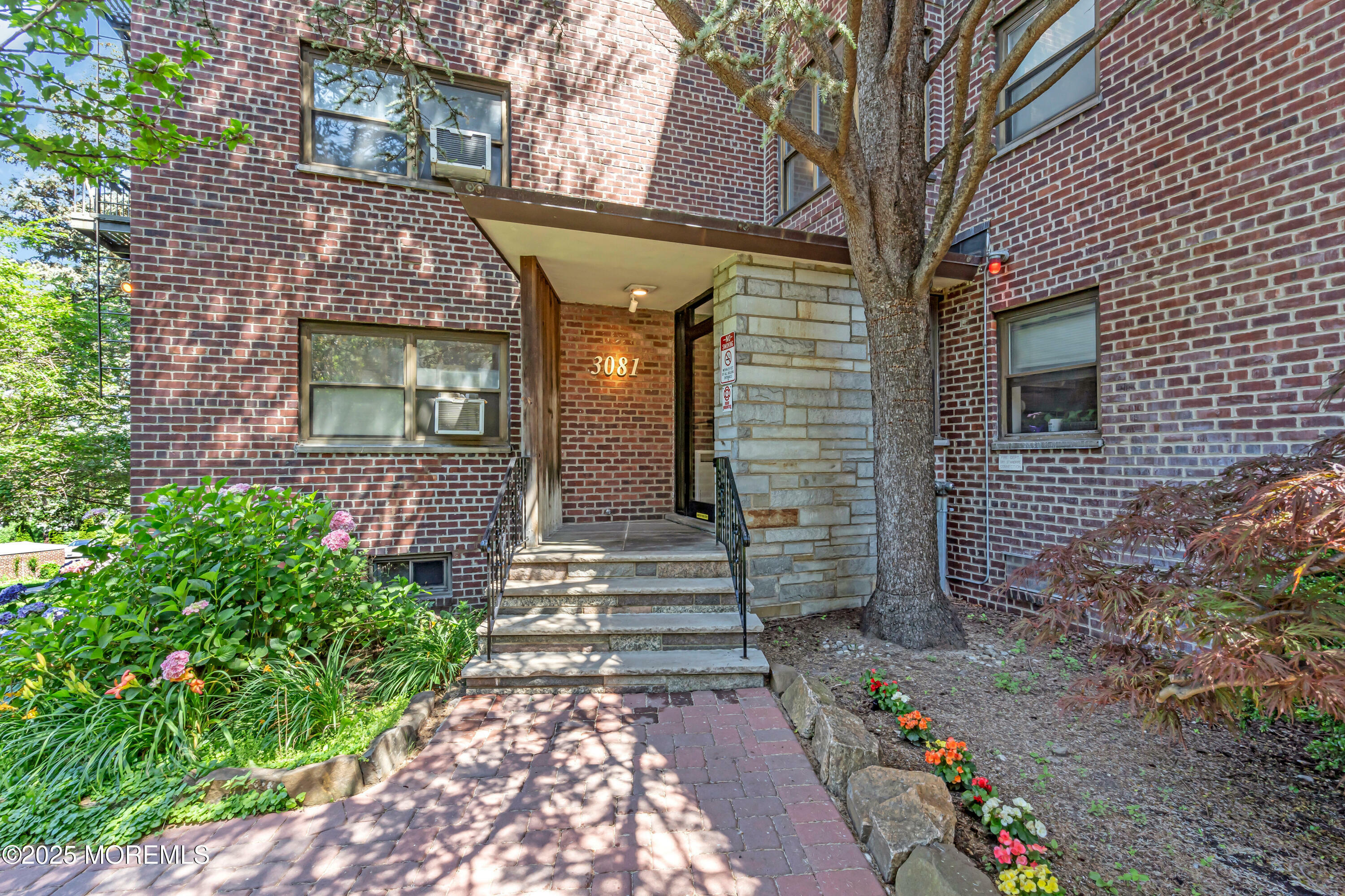 Property Photo: 3081 Edwin Avenue 3081 NJ 07024