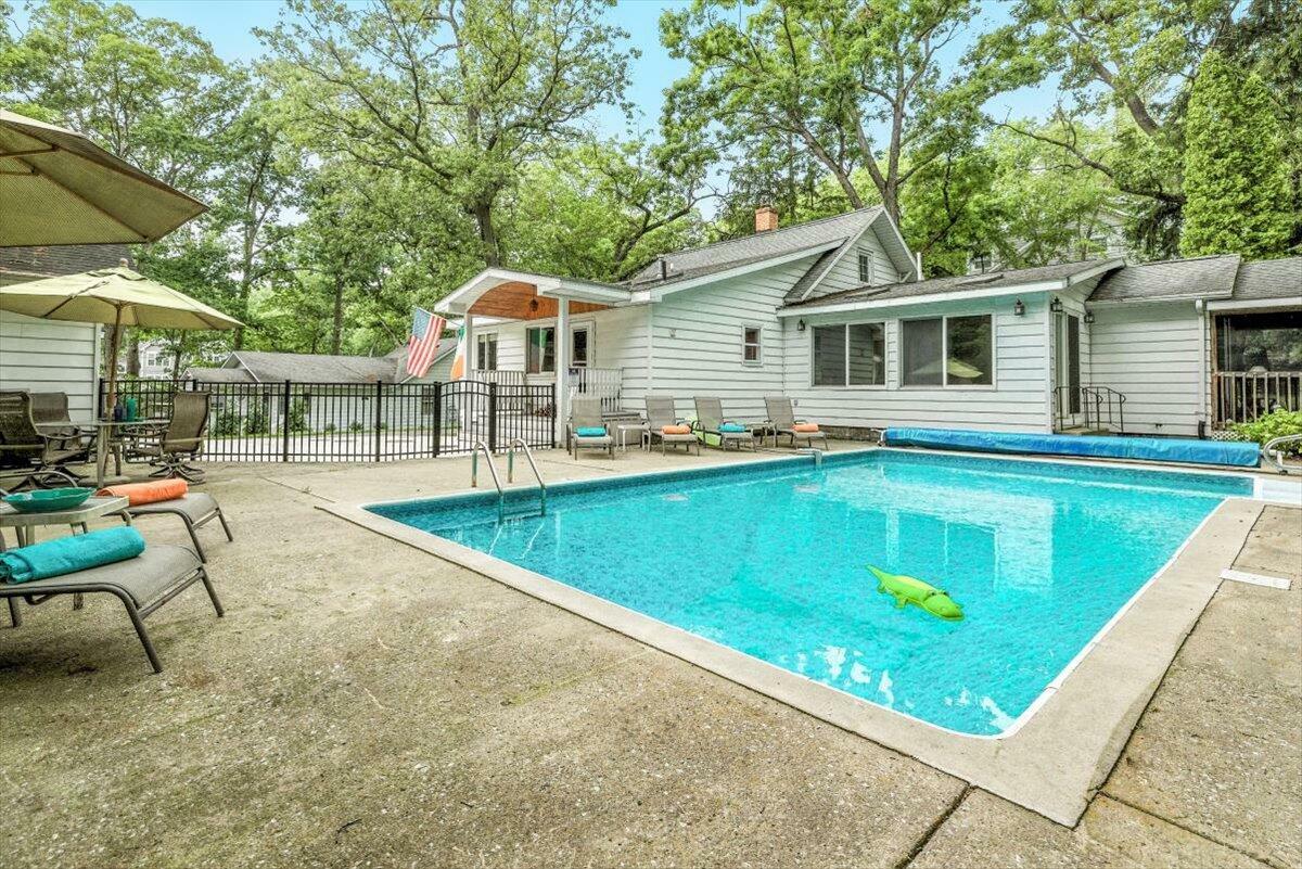Property Photo: 46210 Perkins Boulevard MI 49117