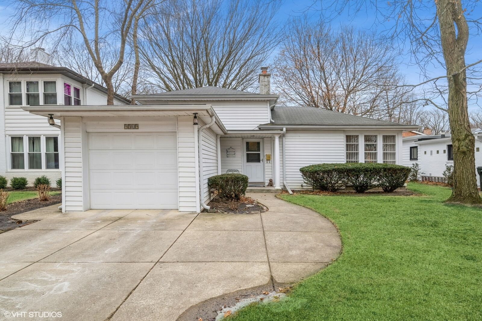 Property Photo:  9509 Lincolnwood Drive  IL 60203 