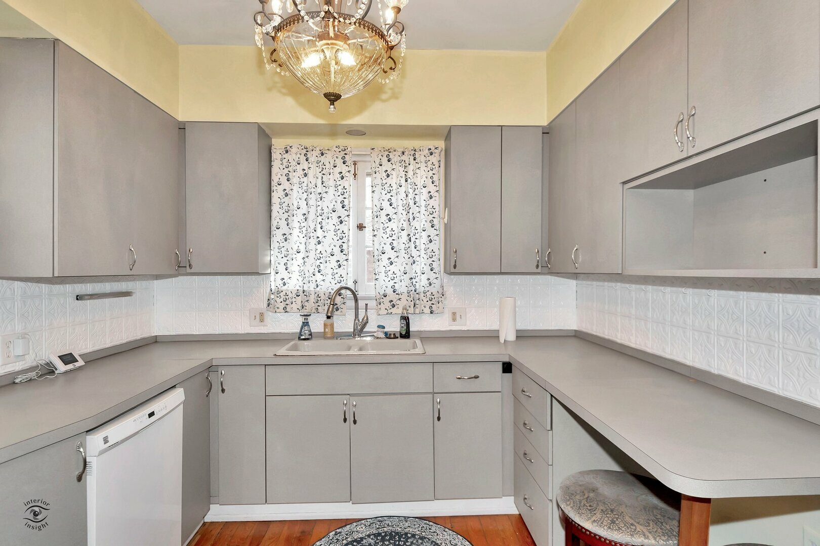Property Photo: 1096 S Wildwood Avenue IL 60901