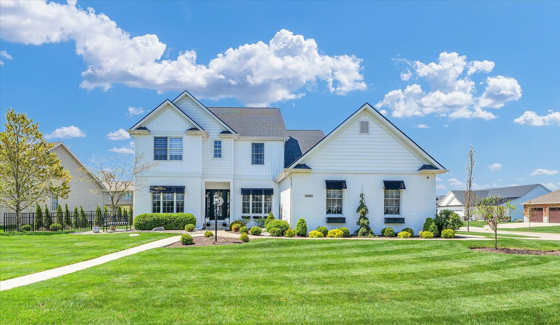 Property Photo: 1603 English Oak Drive IL 61822