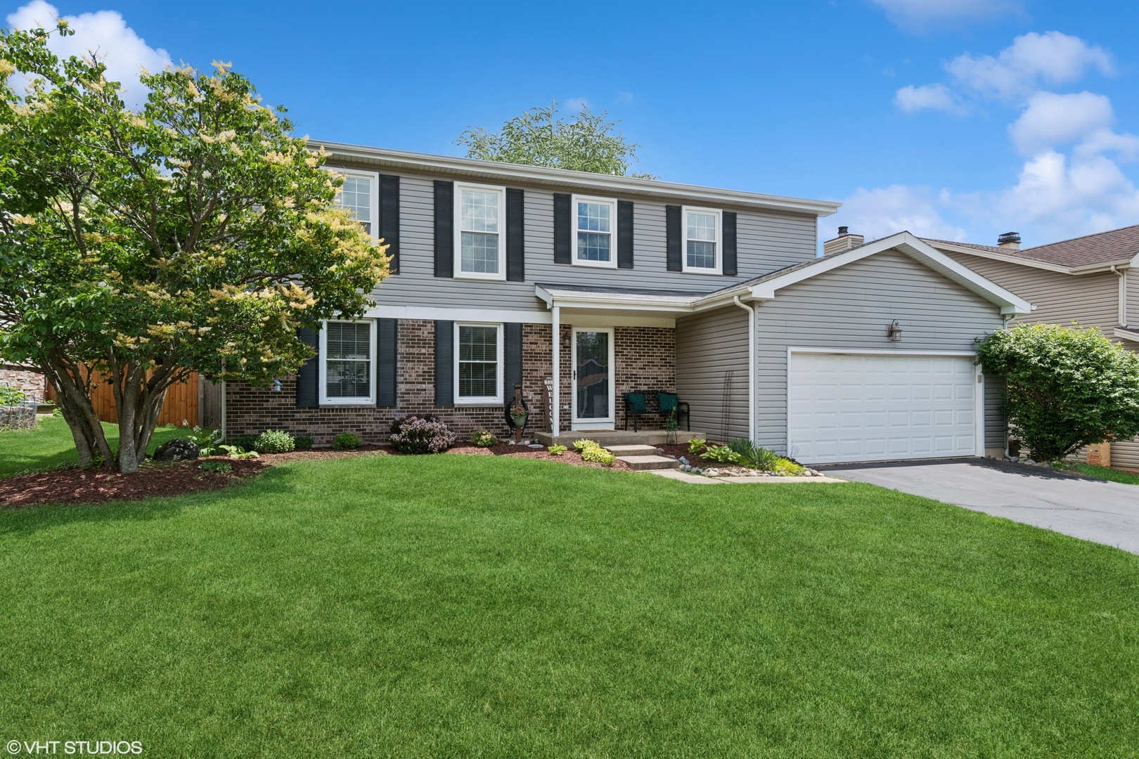 Property Photo: 1157 Pinetree Lane IL 60103