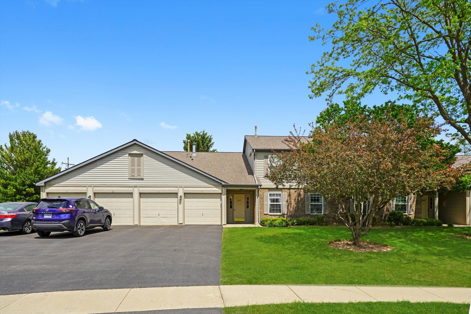 Property Photo: 240 Crestview Drive B IL 60084