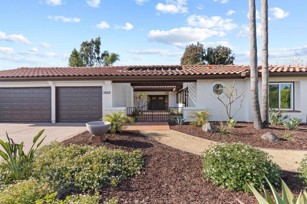 Property Photo:  3565 Avenida Amorosa  CA 92029 