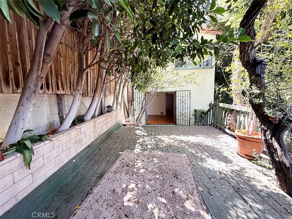 Property Photo: 2174 Beachwood CA 90068
