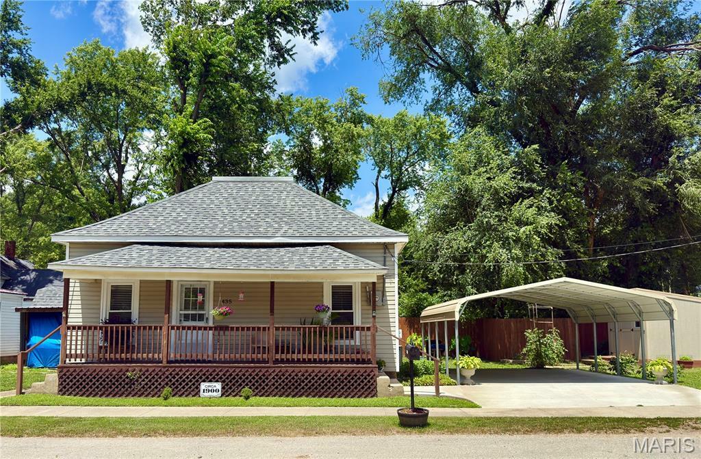 Property Photo: 435 Main Street MO 65550