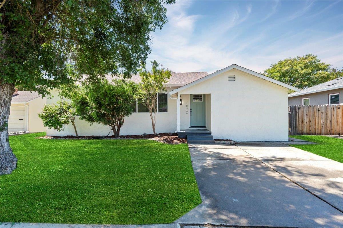 Property Photo: 1630 Shirley Drive CA 95822