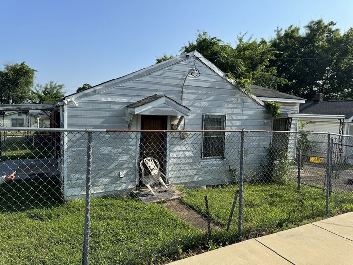 Property Photo: 800 26th Ave N TN 37208