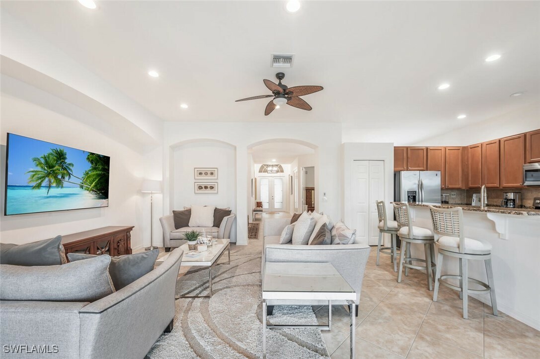 Property Photo: 5583 Lago Villaggio Way FL 34104