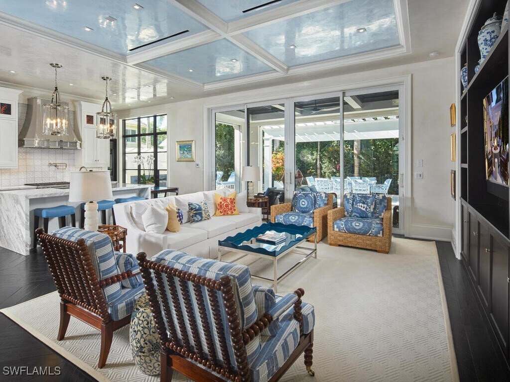 Property Photo: 167 4th Street N FL 34102