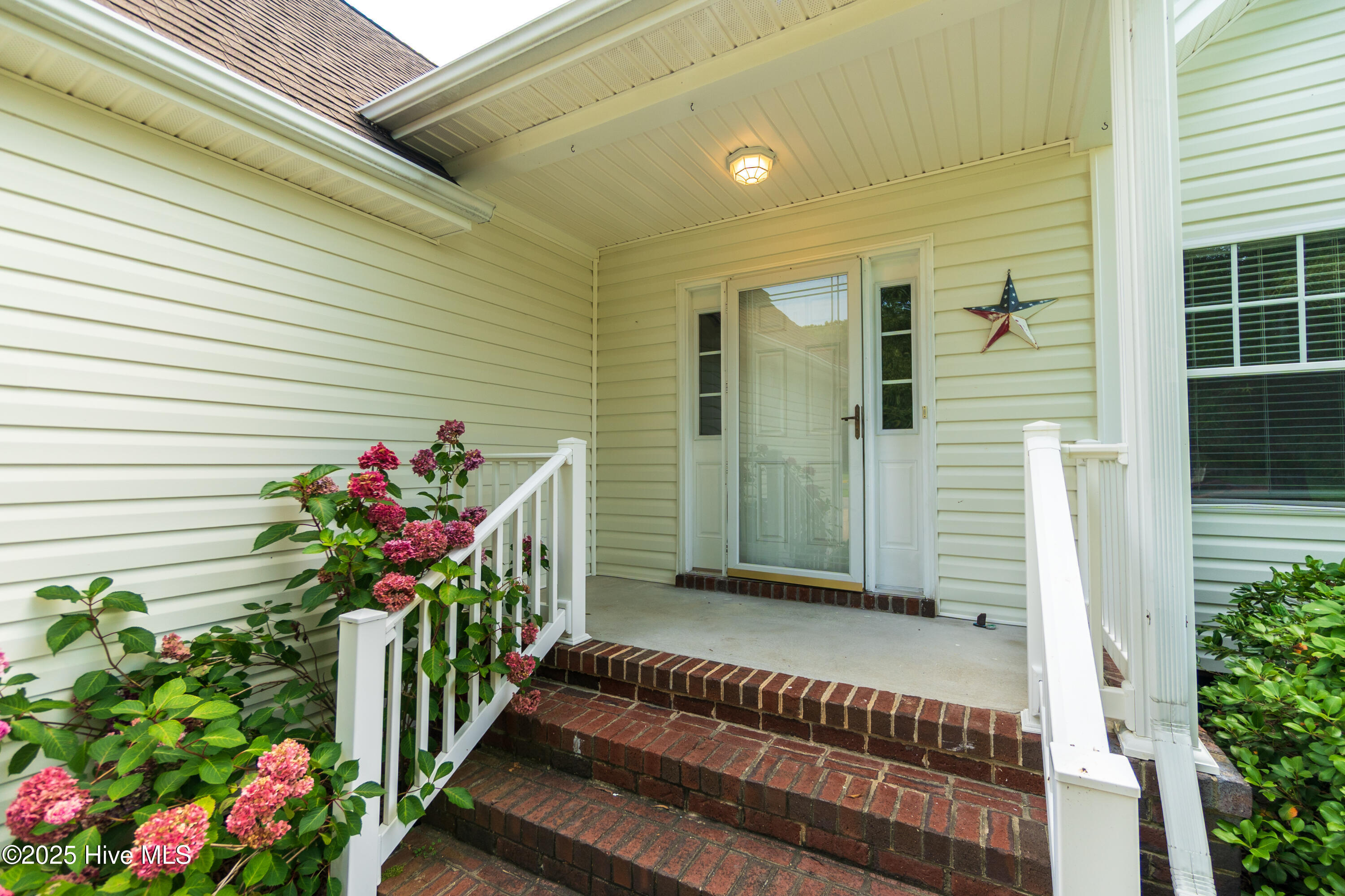 Property Photo:  117 Birdie Lane  NC 27909 