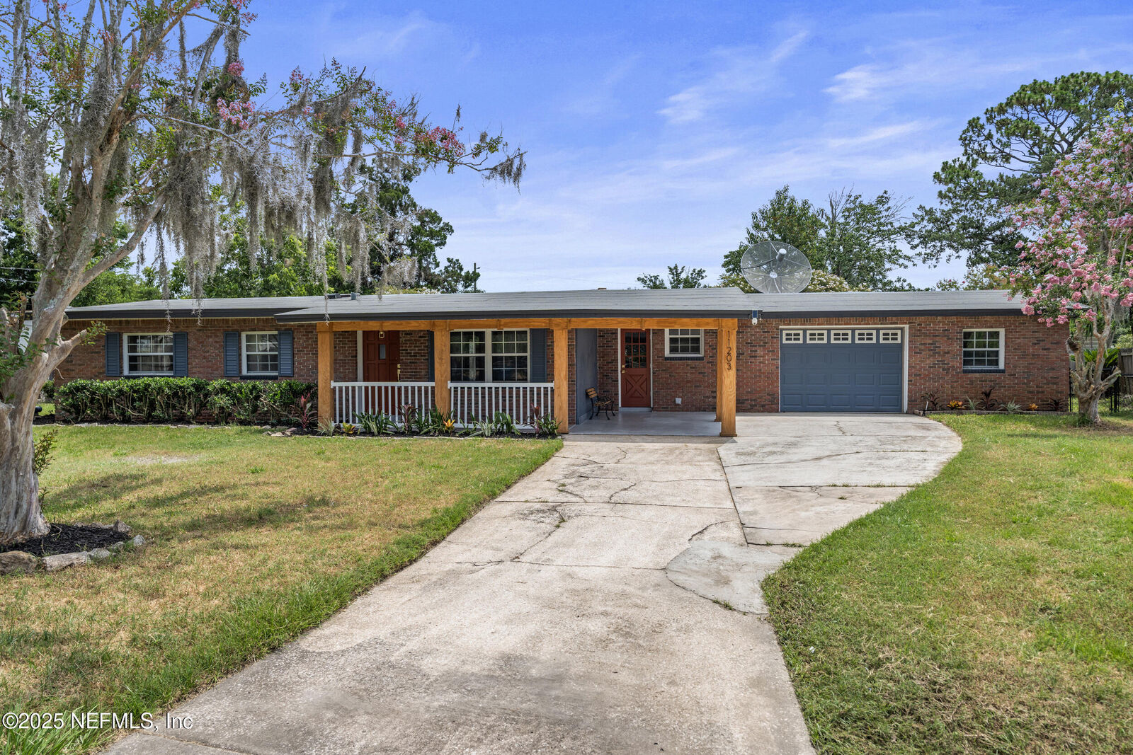 Property Photo:  11203 Emuness Road  FL 32218 
