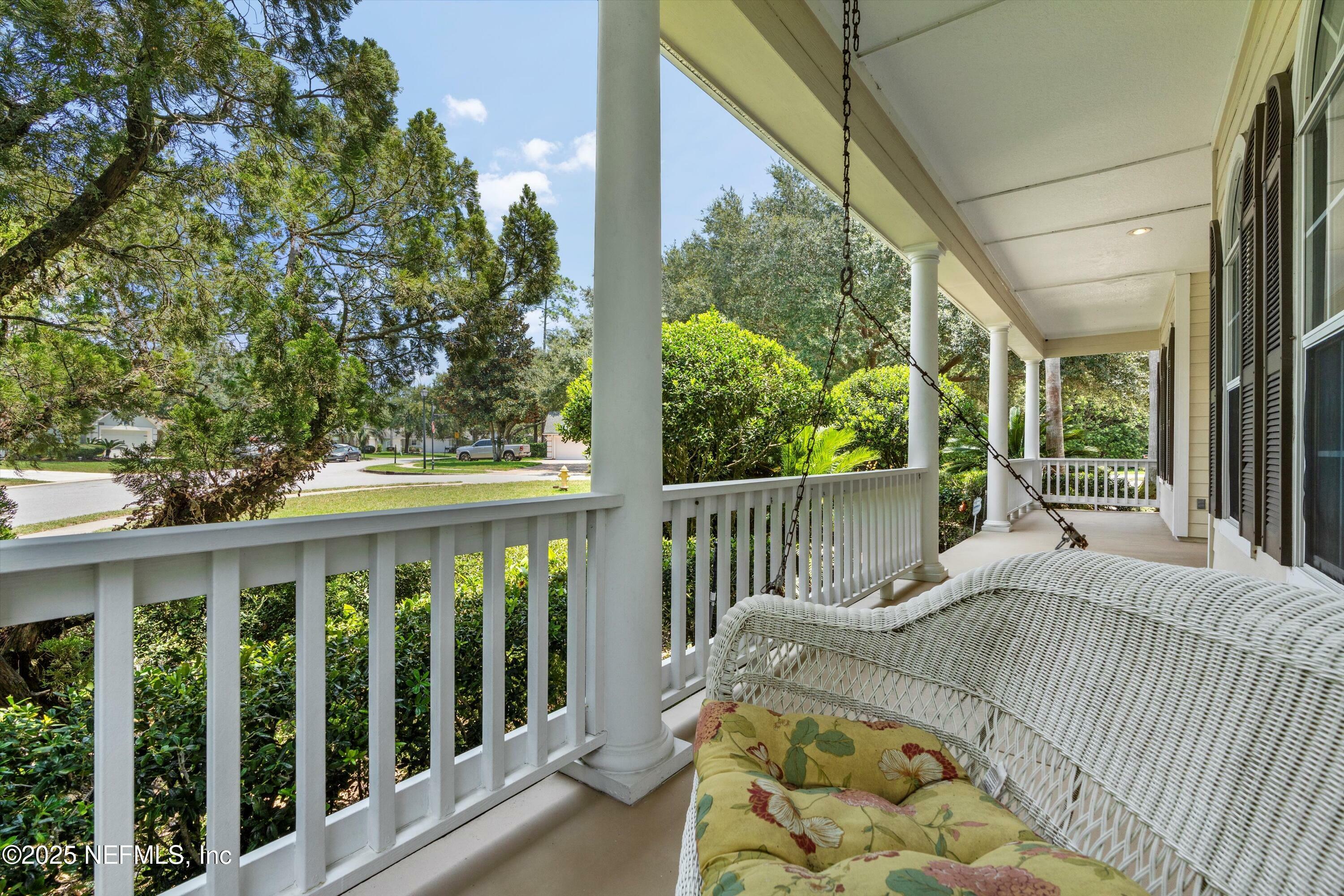 Property Photo: 7610 Sentry Oak Circle FL 32256