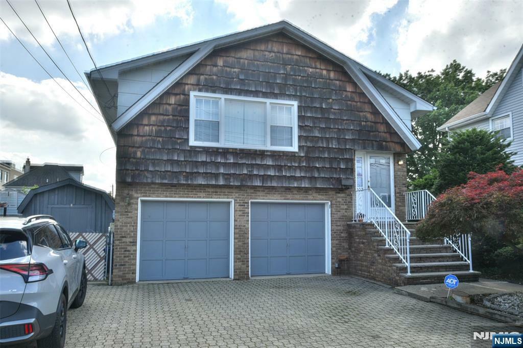 102 Parkview  Elmwood Park NJ 07407 photo