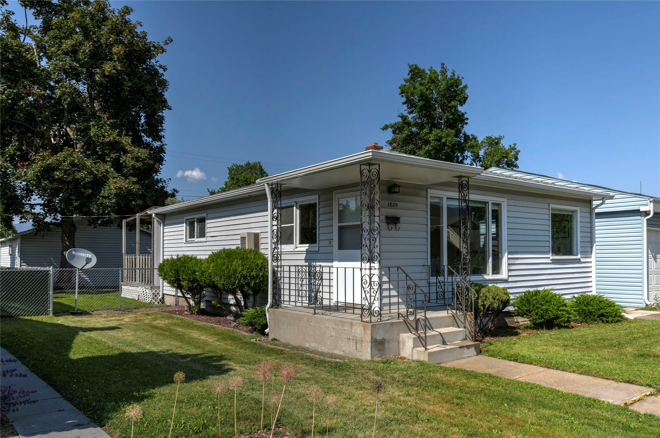 Property Photo: 1830 W Sussex Avenue MT 59801