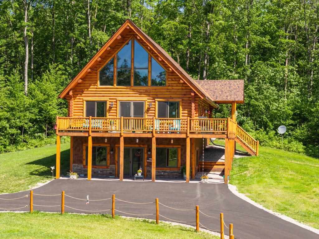 899 S State  Harbor Springs MI 49740 photo