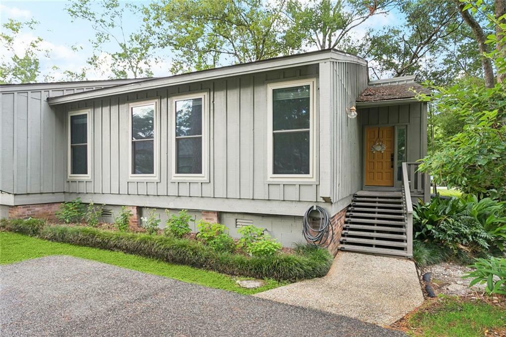 Property Photo: 640 Tete Lours Drive 11 LA 70471