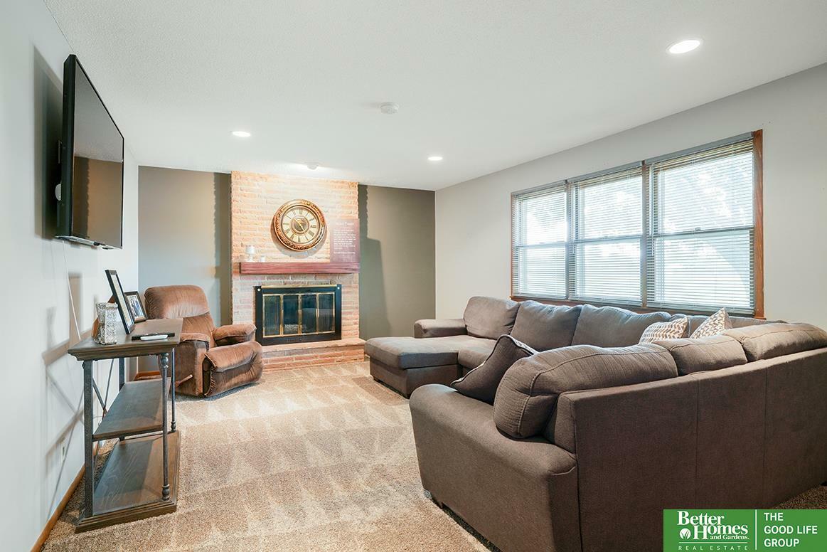 Property Photo: 1800 N Clarmar Avenue NE 68025