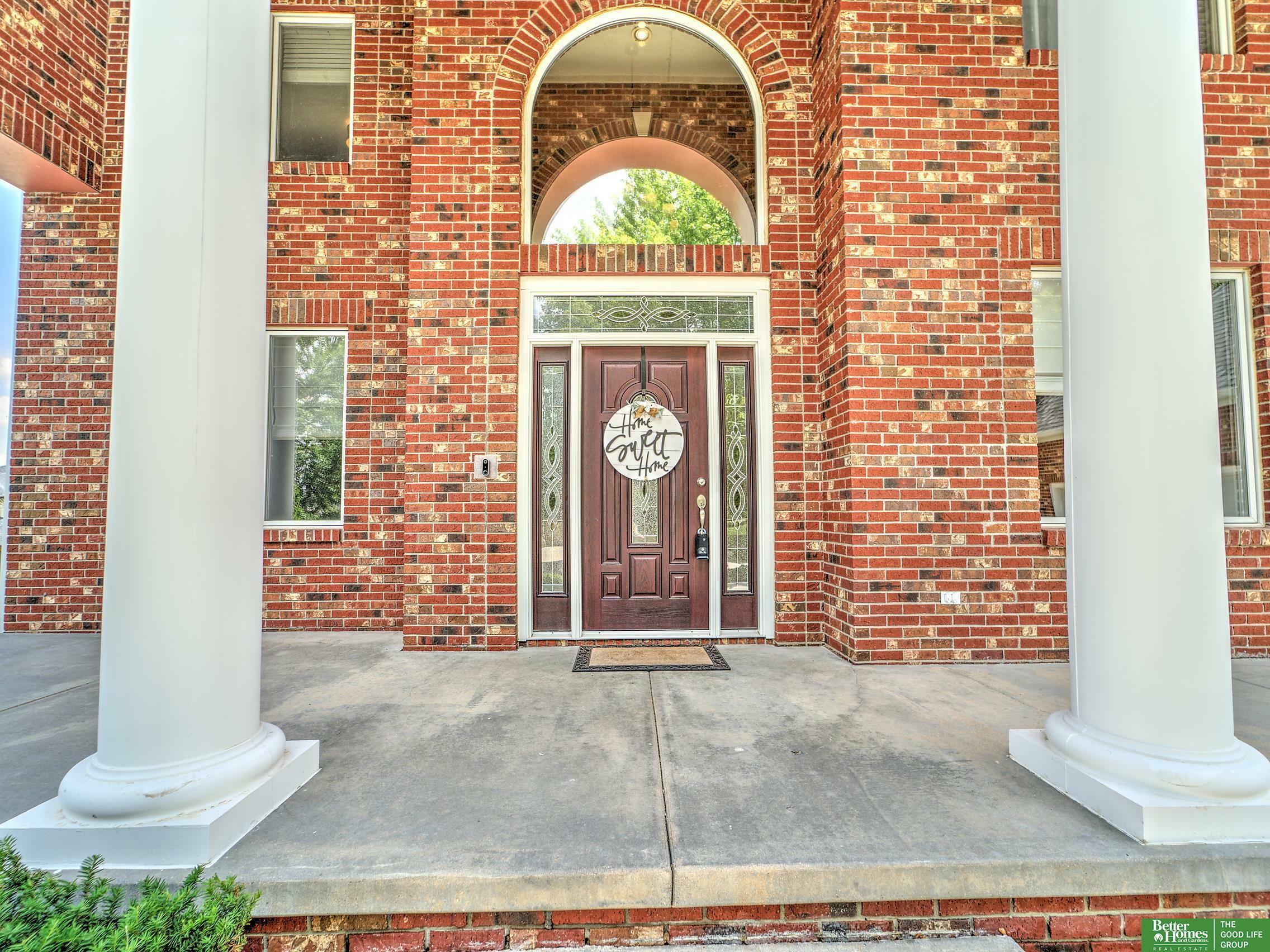 Property Photo: 7321 N 153 Street NE 68007