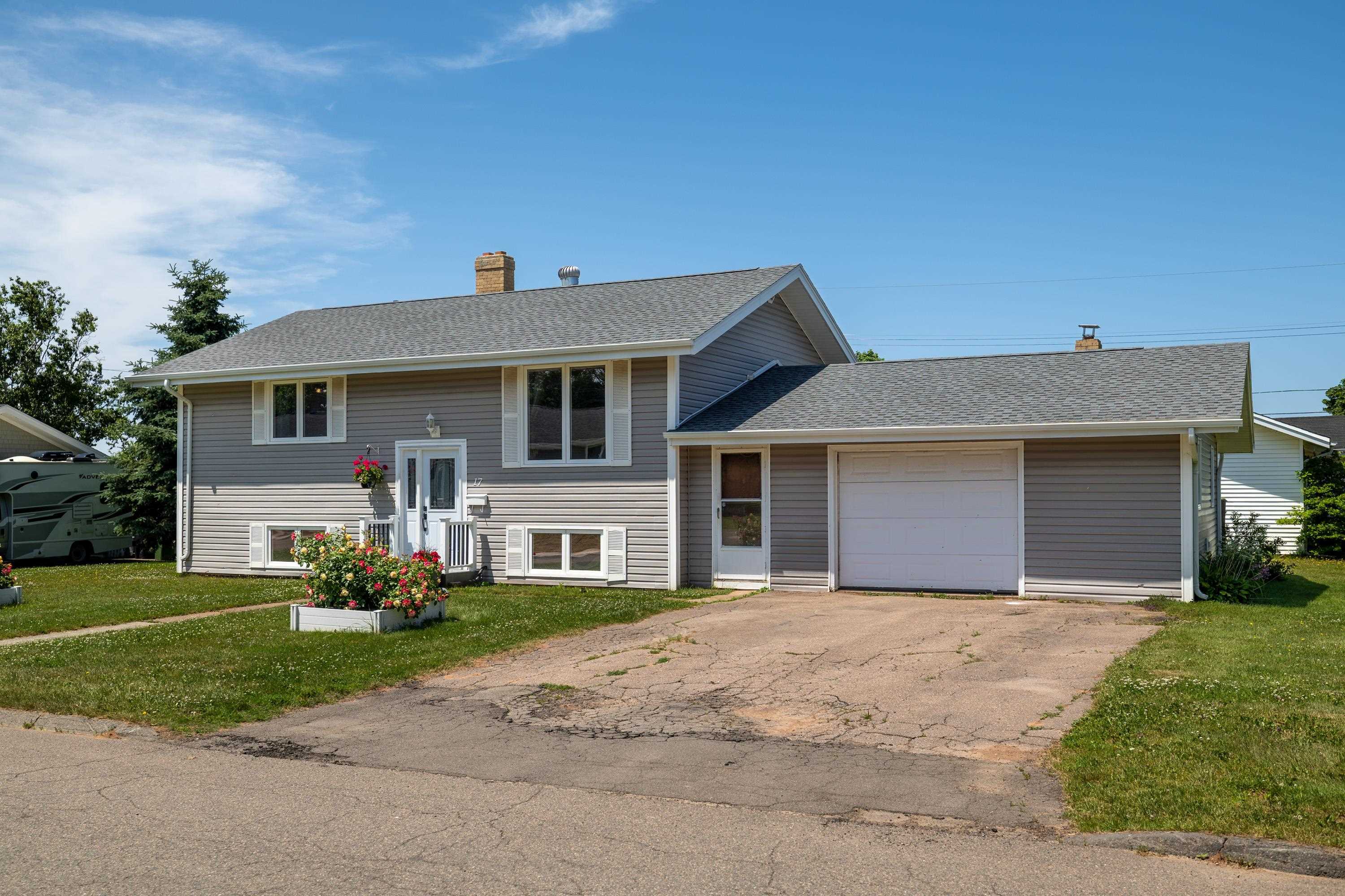 Property Photo: 17 Moreau Drive PE C1A 2Y1