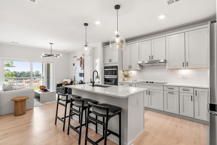 Property Photo:  6 Stratton Drive 408  MA 01801 