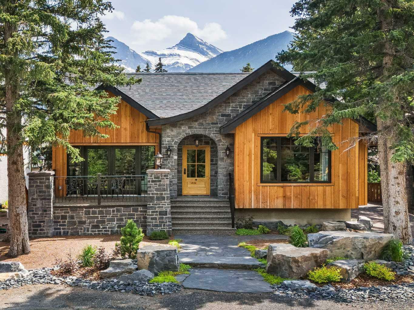 429 2nd Street  Canmore AB T1W 2J9 photo