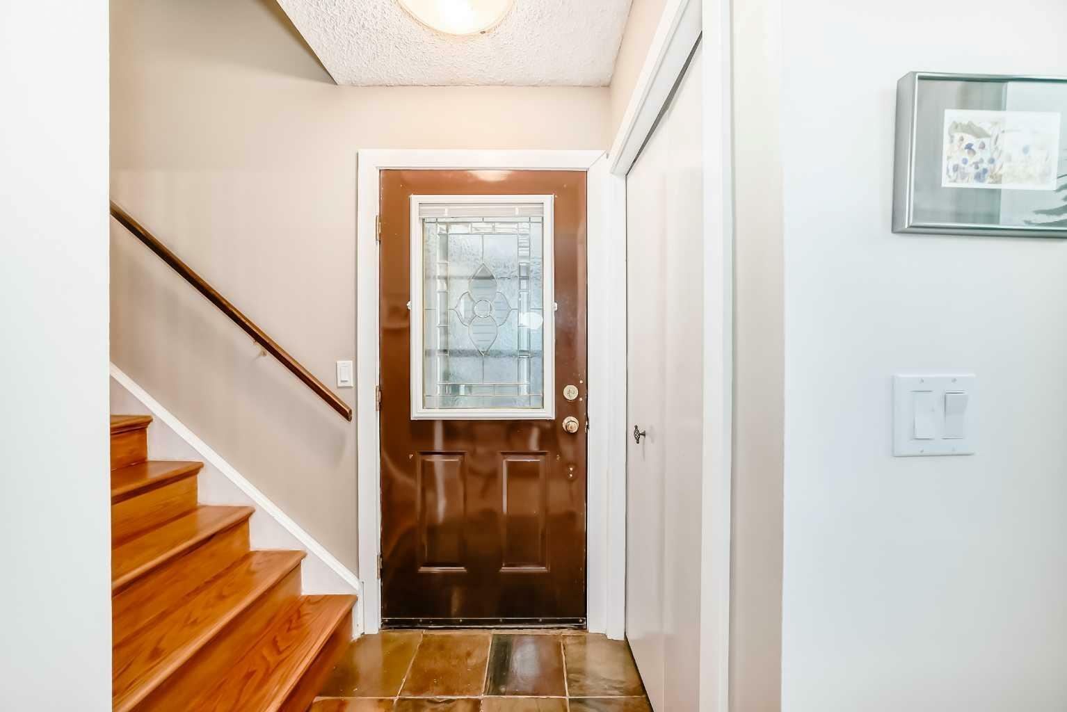 Property Photo: 2206 27 Street SW AB T3E 2G1