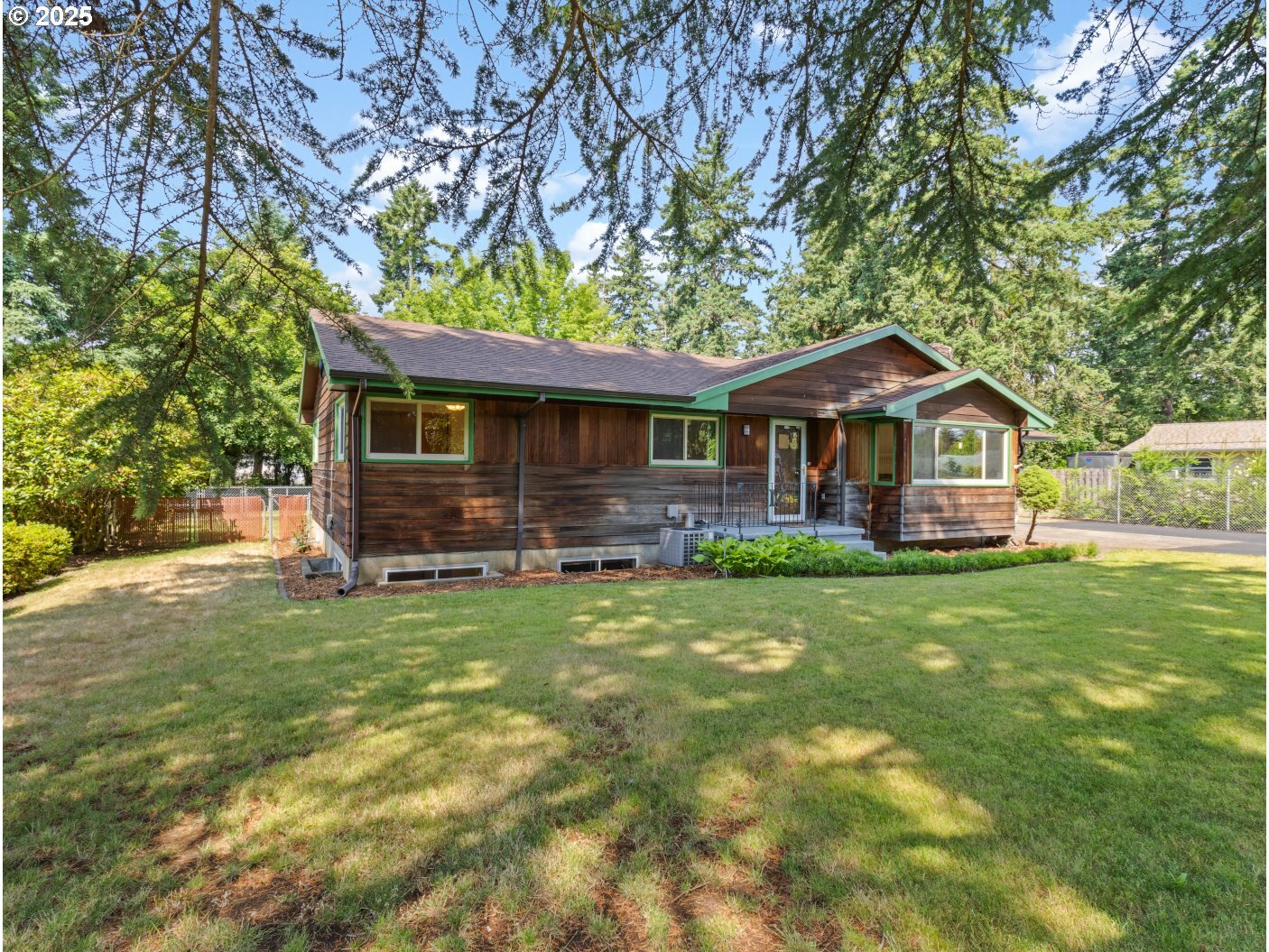 Property Photo: 3123 SE 129th Ave OR 97236