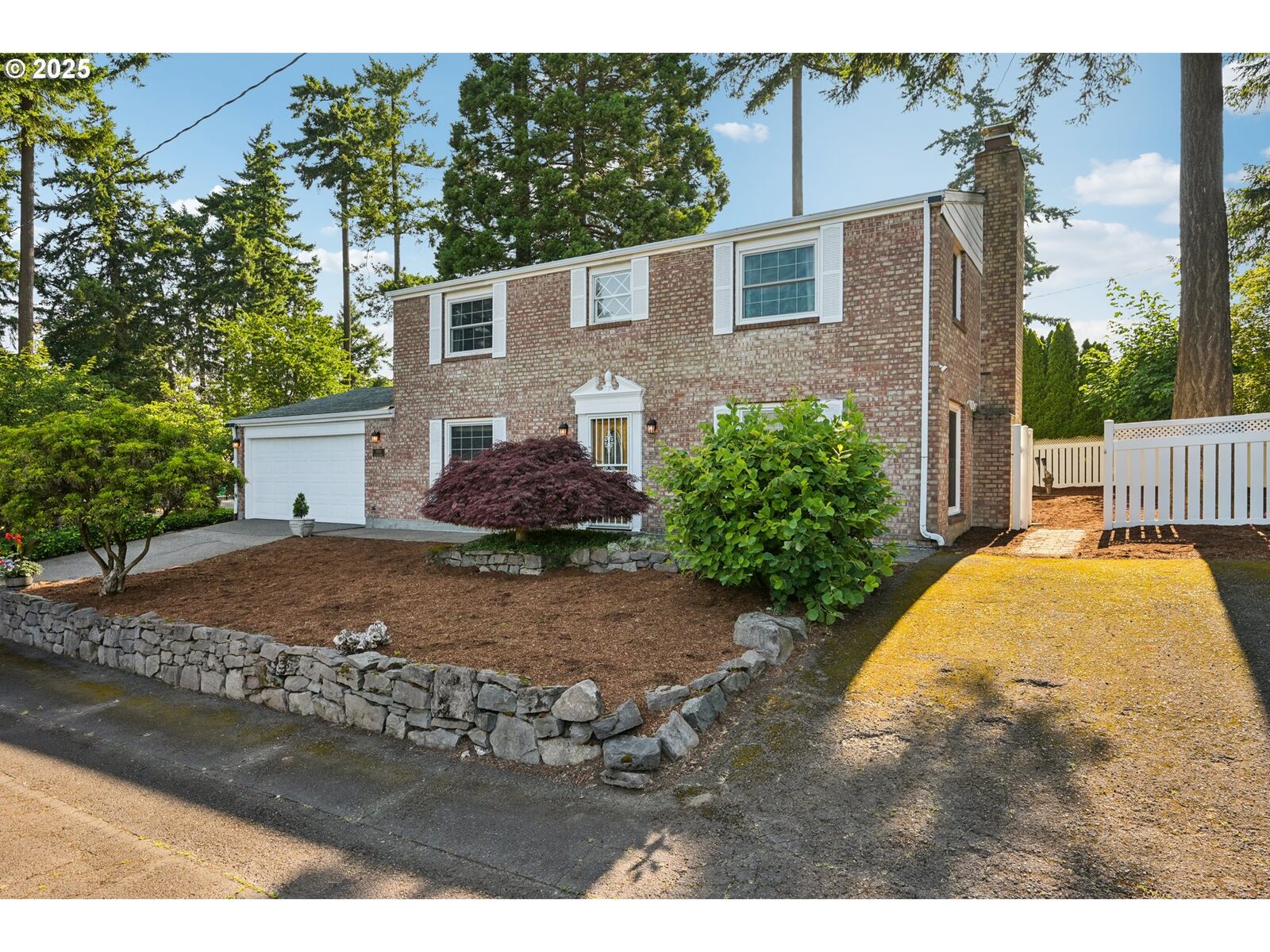 Property Photo:  11130 SE Main St  OR 97216 
