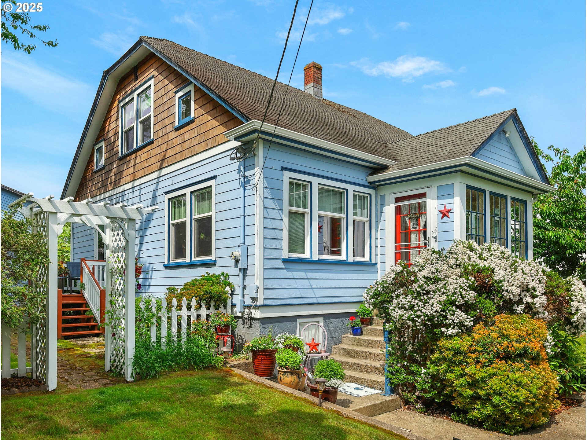 Property Photo: 35210 Orchard Ln OR 97103