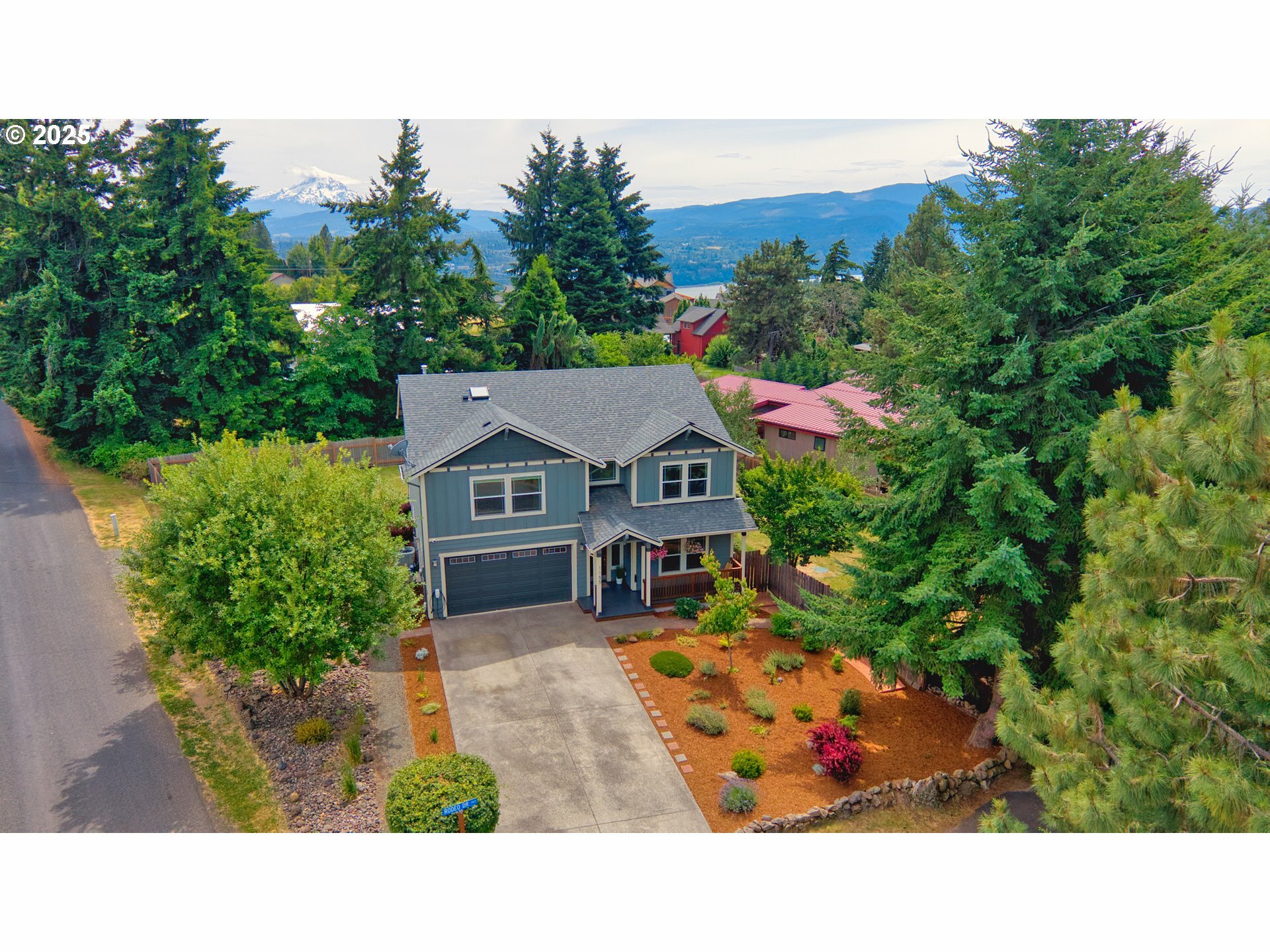 Property Photo: 1155 Rodeo Dr WA 98672