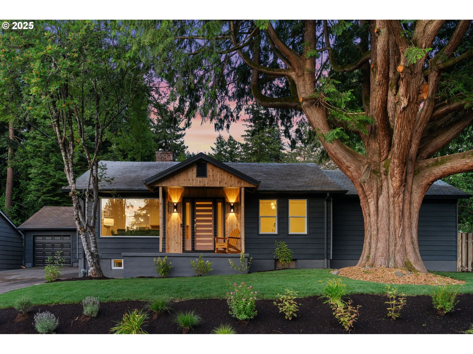 Property Photo: 7170 SW 76th Ave OR 97223