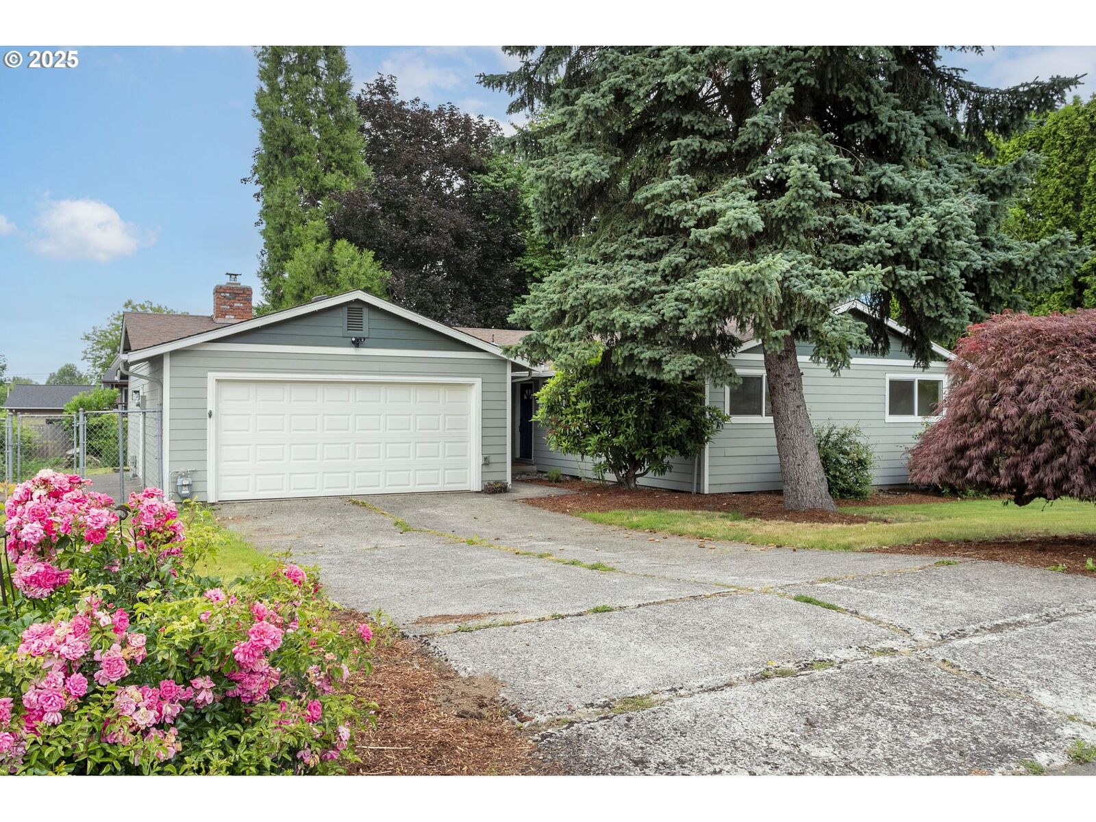 Property Photo:  9910 NE 15th St  WA 98664 