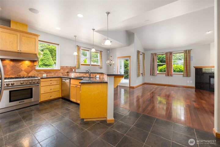 Property Photo: 1620 Grand Avenue WA 98274