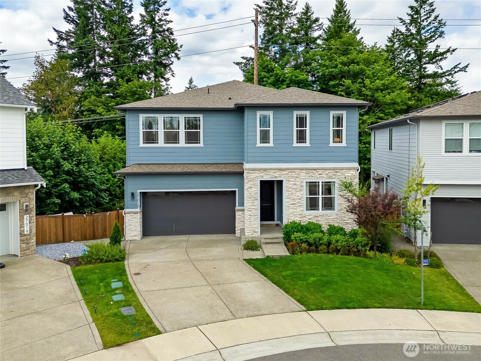 Property Photo: 27015 235th Place SE WA 98038